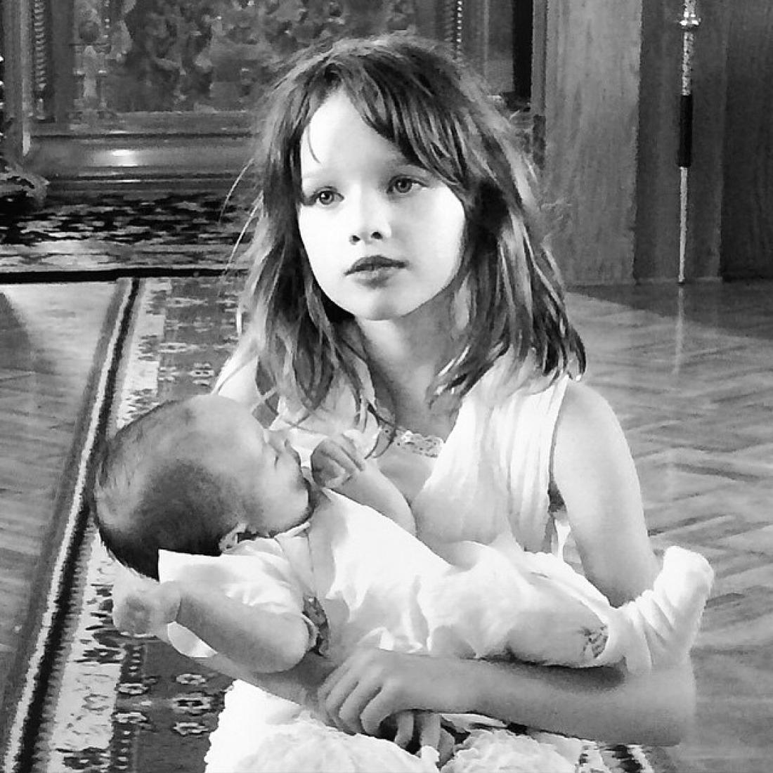 Милла Йовович крестила младшую дочь в православной церкви в Лос-Анджелесе
