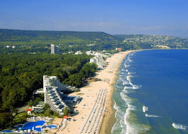 Вместо Крыма молдавские туристы выбирают отдых в Румынии и Болгарии