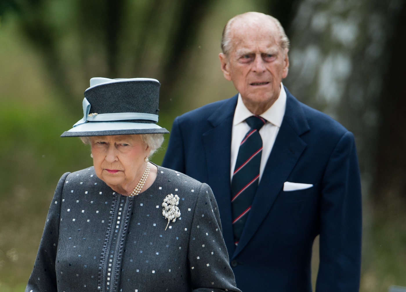 Королева Елизавета отказывается содержать принца Уильяма и Кейт Миддлтон
