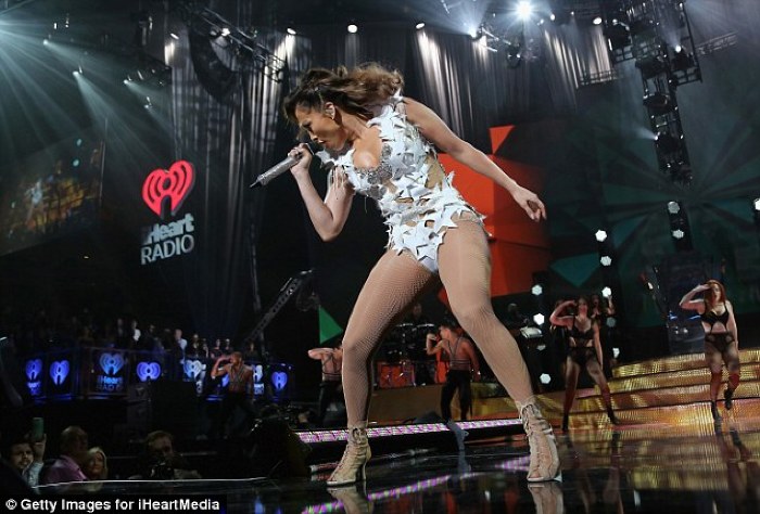 Imagini incendiare! Jennifer Lopez a dezlănțuit mulțimea la ultimul său concert