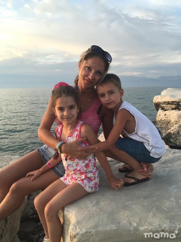 Family Portrait: Sandu Gorgos şi Natalia Turtă-Gorgos