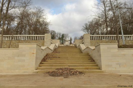 Восстановление каскадной лестницы в парке Valea Morilor продолжится в 2016 году