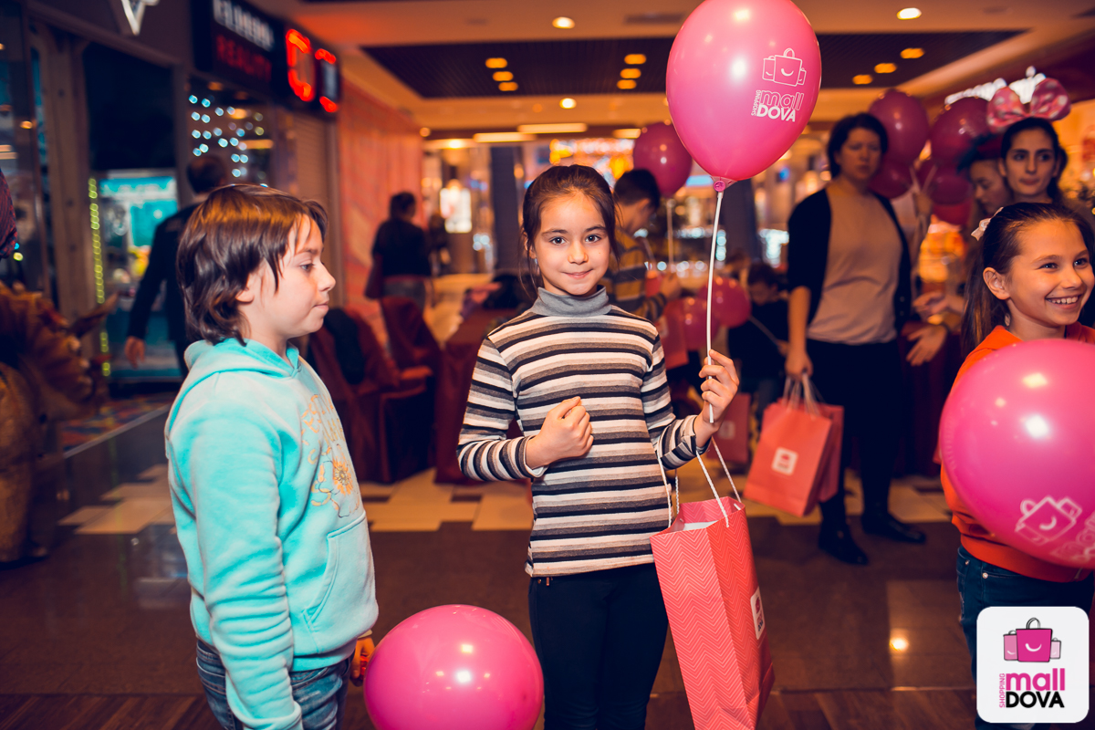 Lume de poveste pentru 200 de copii defavorizați, la Shopping MallDova